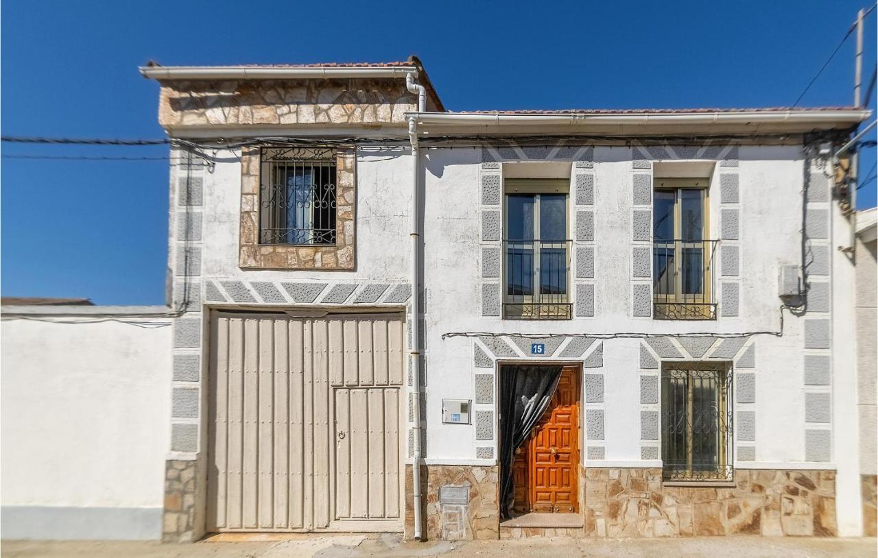 5 Bedroom Stunning Home In Villarrin De Campos Exterior photo